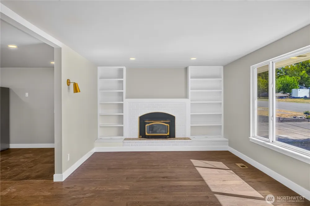 1550 NE 8th Avenue Oak Harbor, WA 98277
