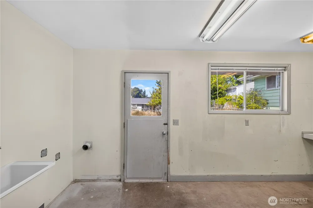 1550 NE 8th Avenue Oak Harbor, WA 98277