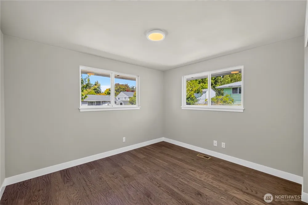 1550 NE 8th Avenue Oak Harbor, WA 98277