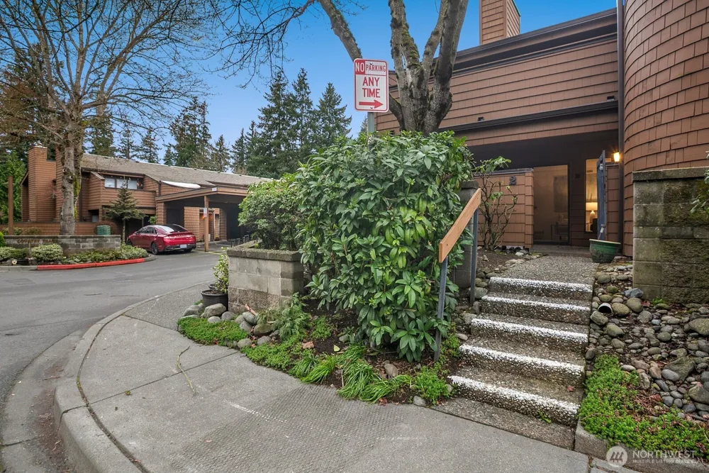 11510 NE 128th Street #2 Kirkland, WA 98034