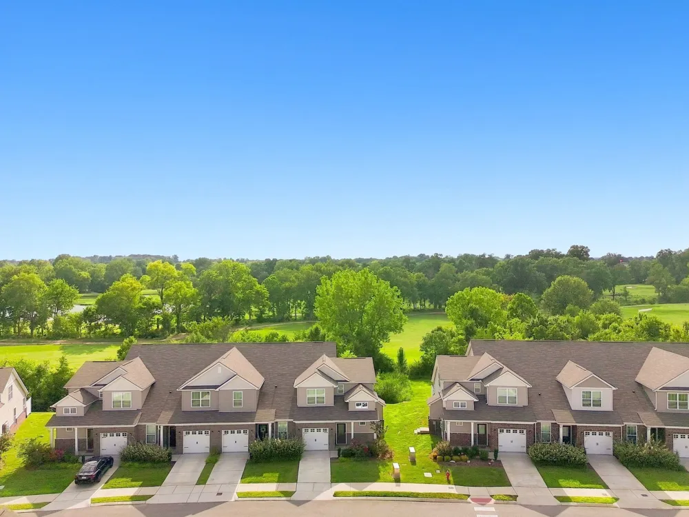 683 Birdie Dr Spring Hill, TN 37174