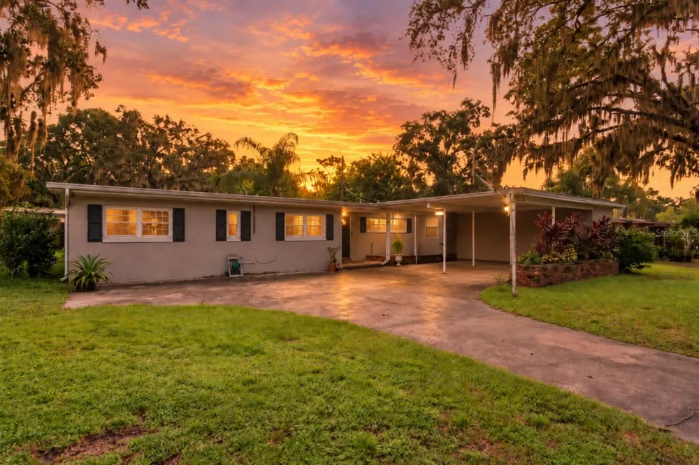 416 BROXBURN AVENUE Temple Terrace, FL 33617