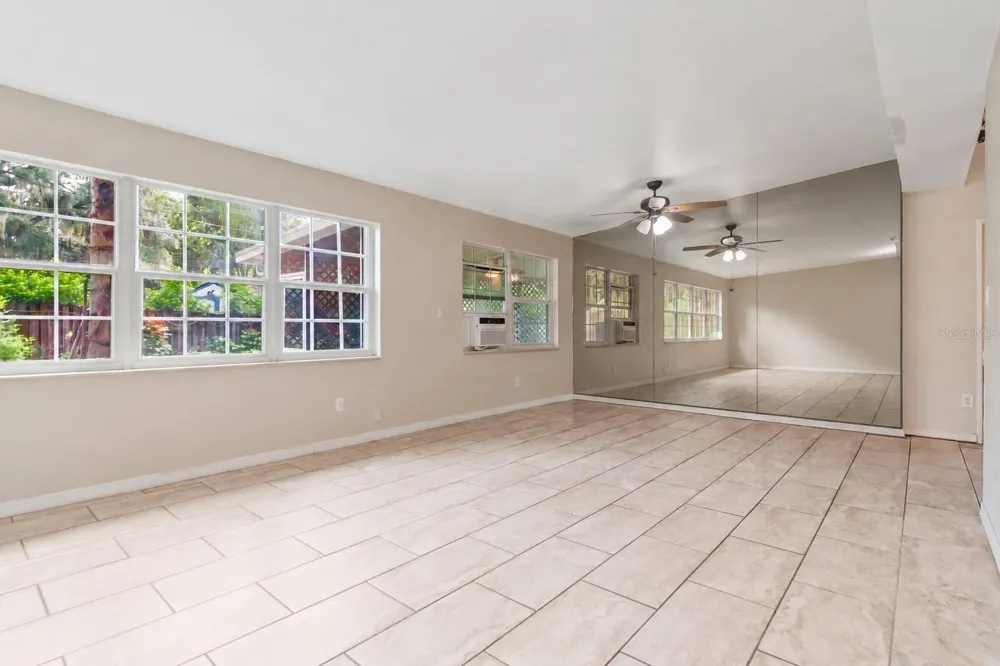 416 BROXBURN AVENUE Temple Terrace, FL 33617
