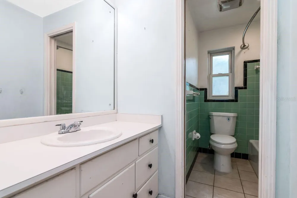 416 BROXBURN AVENUE Temple Terrace, FL 33617