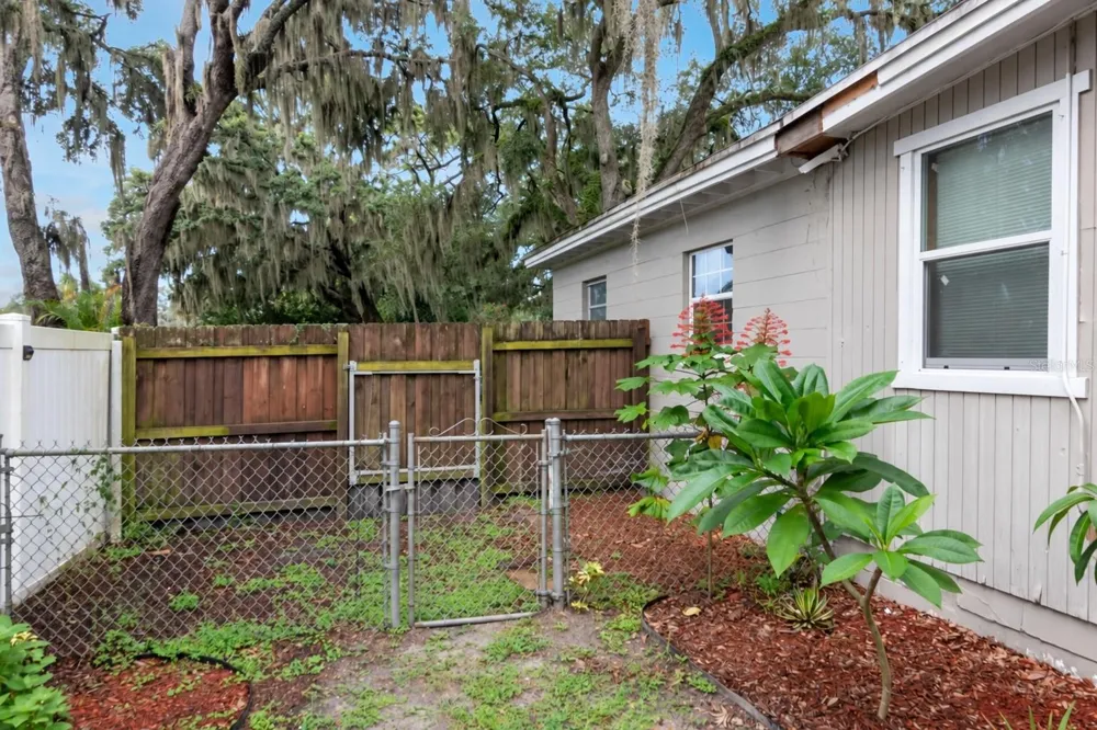 416 BROXBURN AVENUE Temple Terrace, FL 33617
