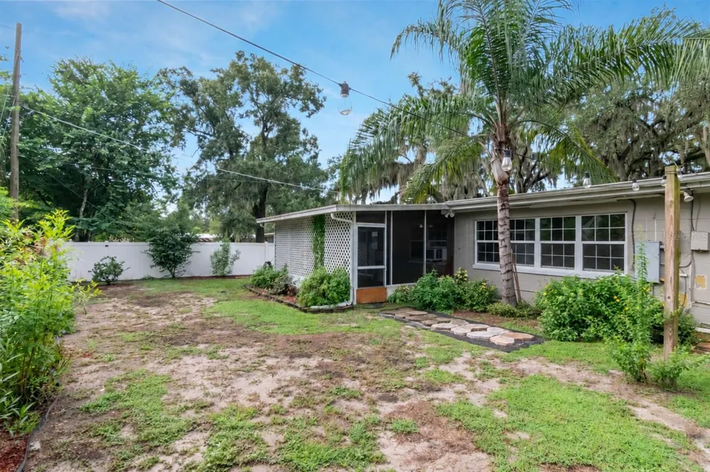 416 BROXBURN AVENUE Temple Terrace, FL 33617