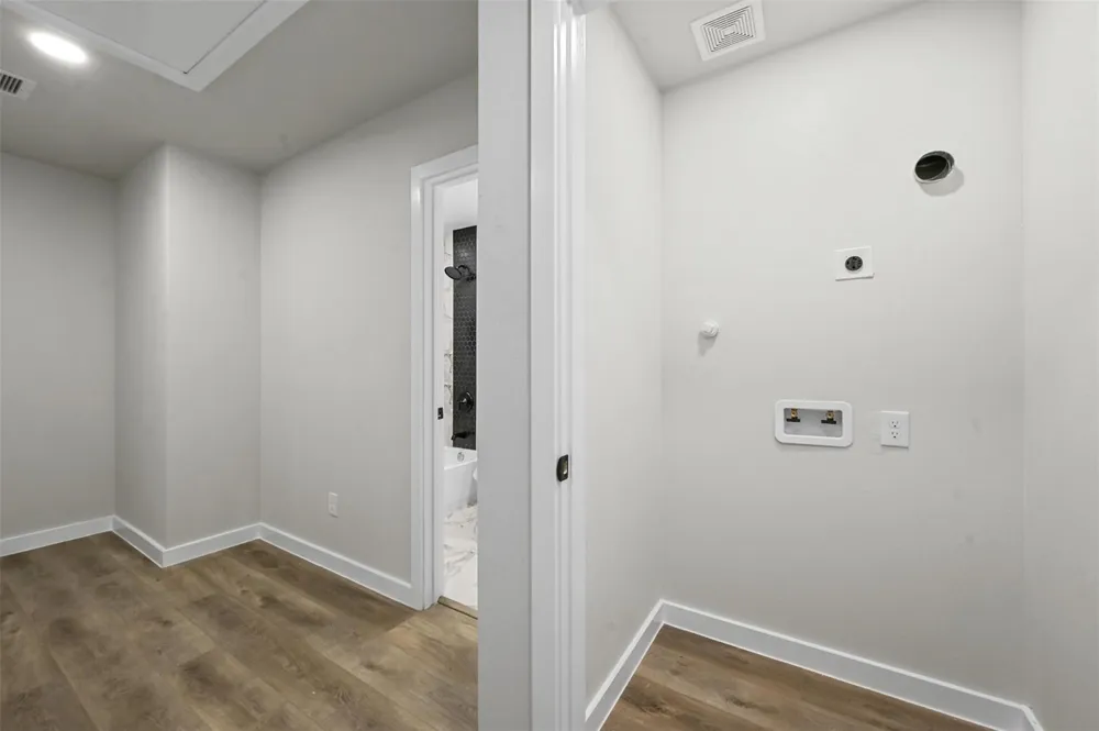 2409 Jeffries Street Dallas, TX 75215