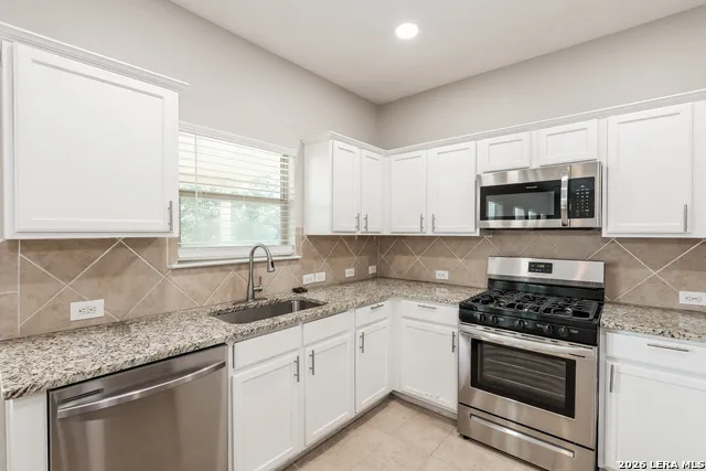 3003 Candleside San Antonio, TX 78244