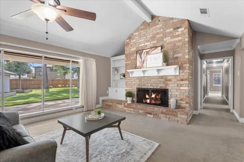 2904 Frostwood Circle