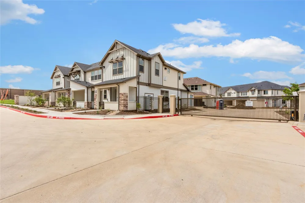 5900 Us 287 Arlington, TX 76017