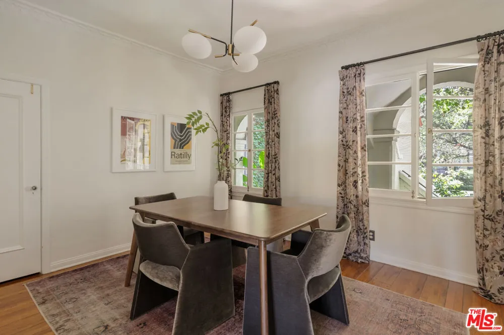 450 Sycamore Avenue Los Angeles, CA 90036