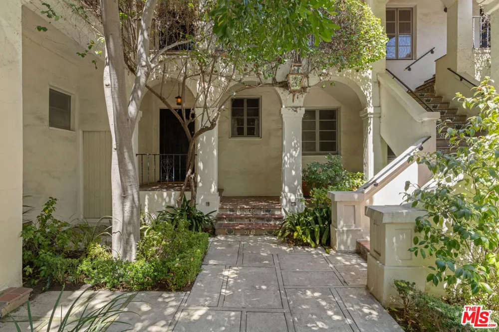 450 Sycamore Avenue Los Angeles, CA 90036