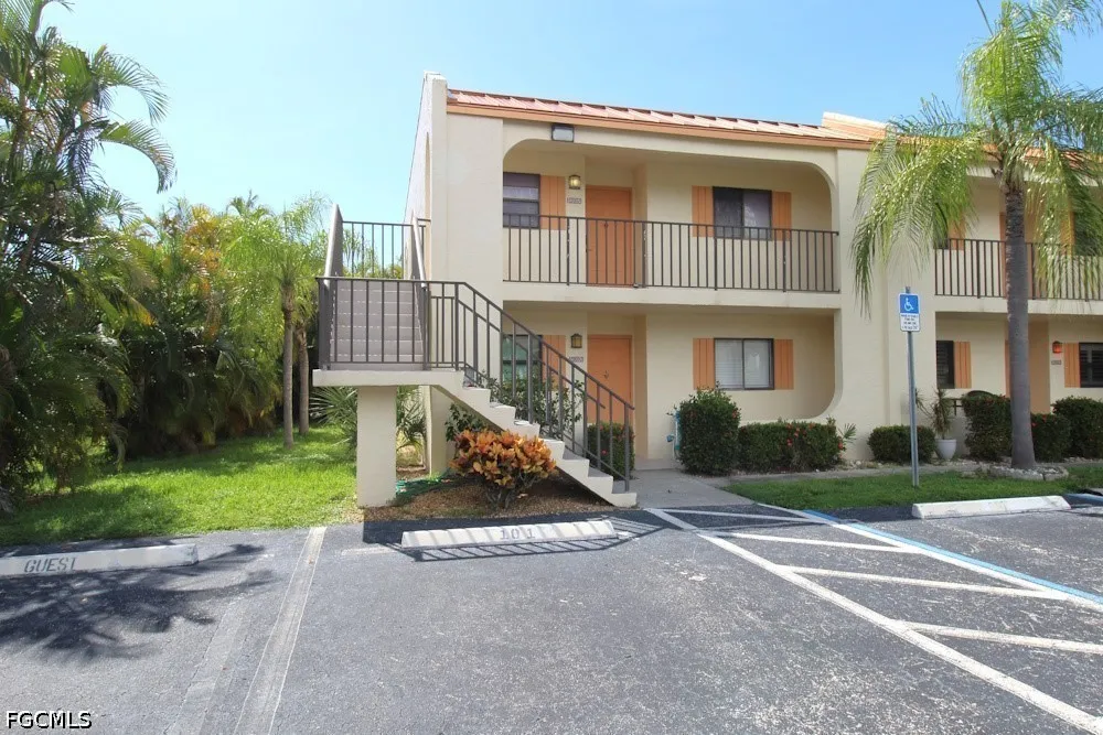 Dublin Circle #101 Fort Myers, FL 33908