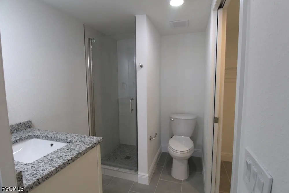 Dublin Circle #101 Fort Myers, FL 33908