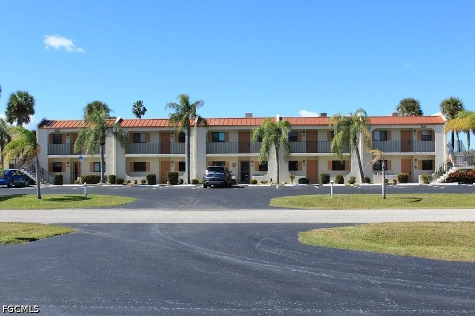 Dublin Circle #101 Fort Myers, FL 33908