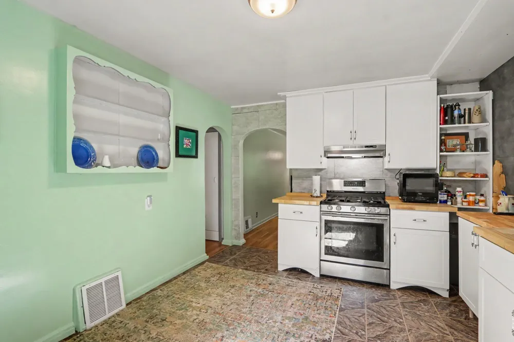 6935 Ravine Road Kalamazoo, MI 49009