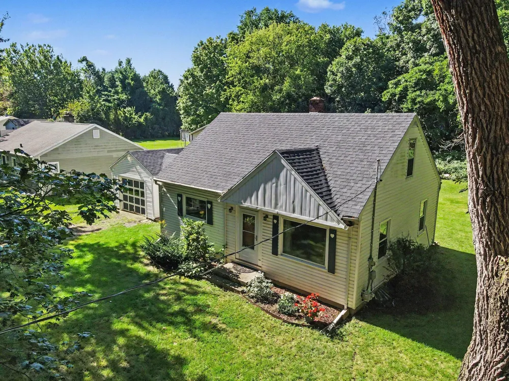6935 Ravine Road Kalamazoo, MI 49009