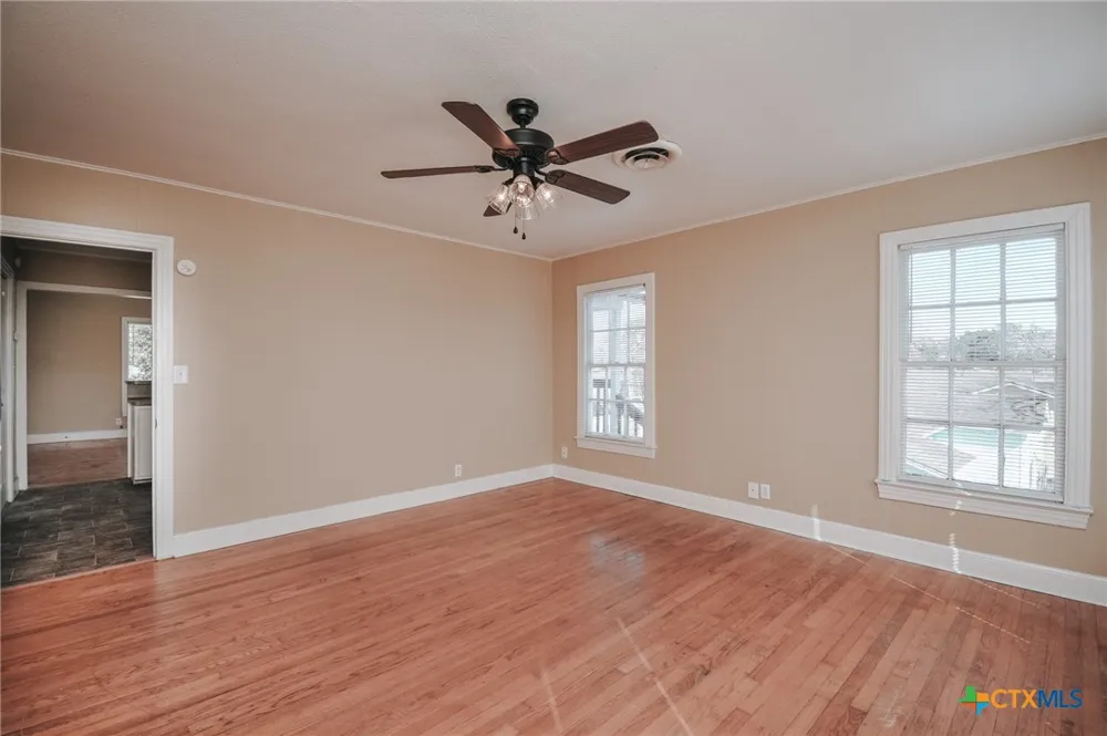 1503 E Virginia Avenue Victoria, TX 77901