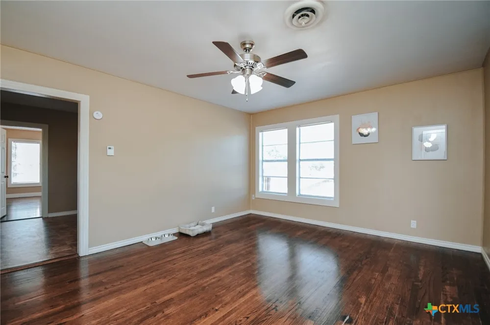1503 E Virginia Avenue Victoria, TX 77901