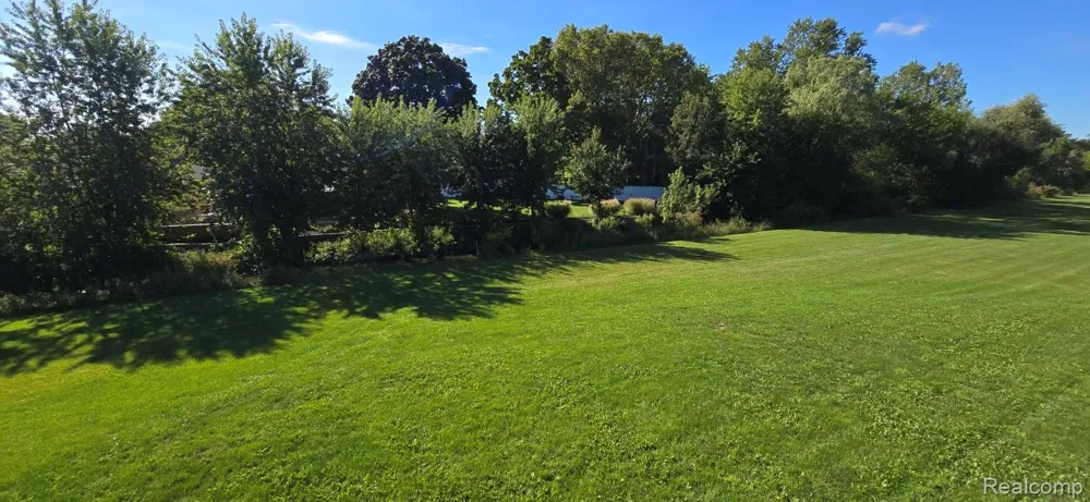 16080 Royal Park Drive S Fraser City, MI 48026