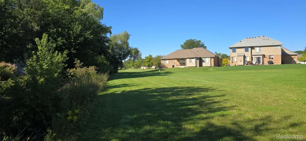 16080 Royal Park Drive S Fraser City, MI 48026