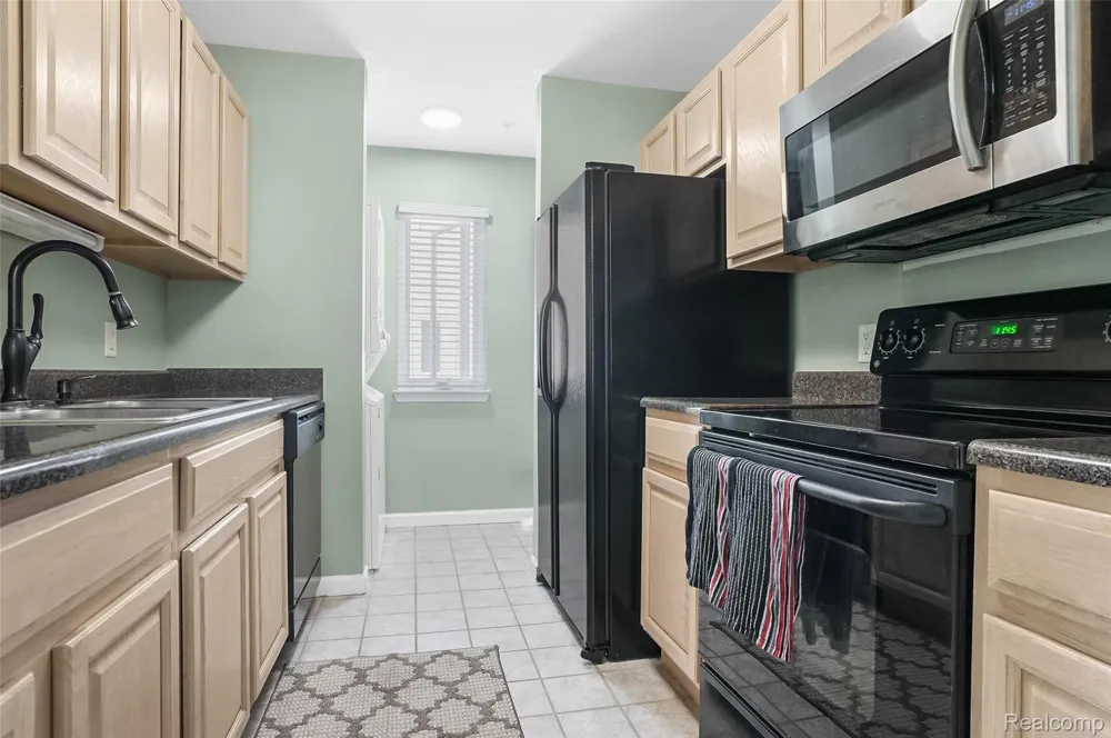 862 Amanda Lane Pontiac City, MI 48340