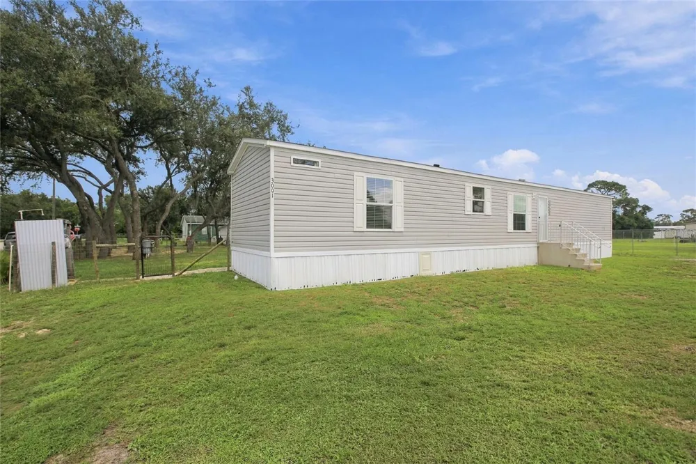 3001 HOLIDAY BEACH DRIVE Avon Park, FL 33825