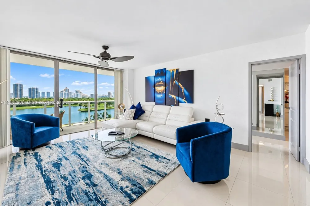 3675 Country Club Dr #1006 Aventura, FL 33180