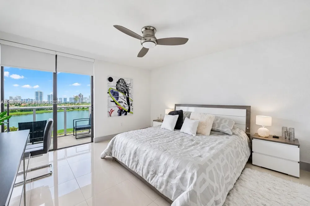 3675 Country Club Dr #1006 Aventura, FL 33180