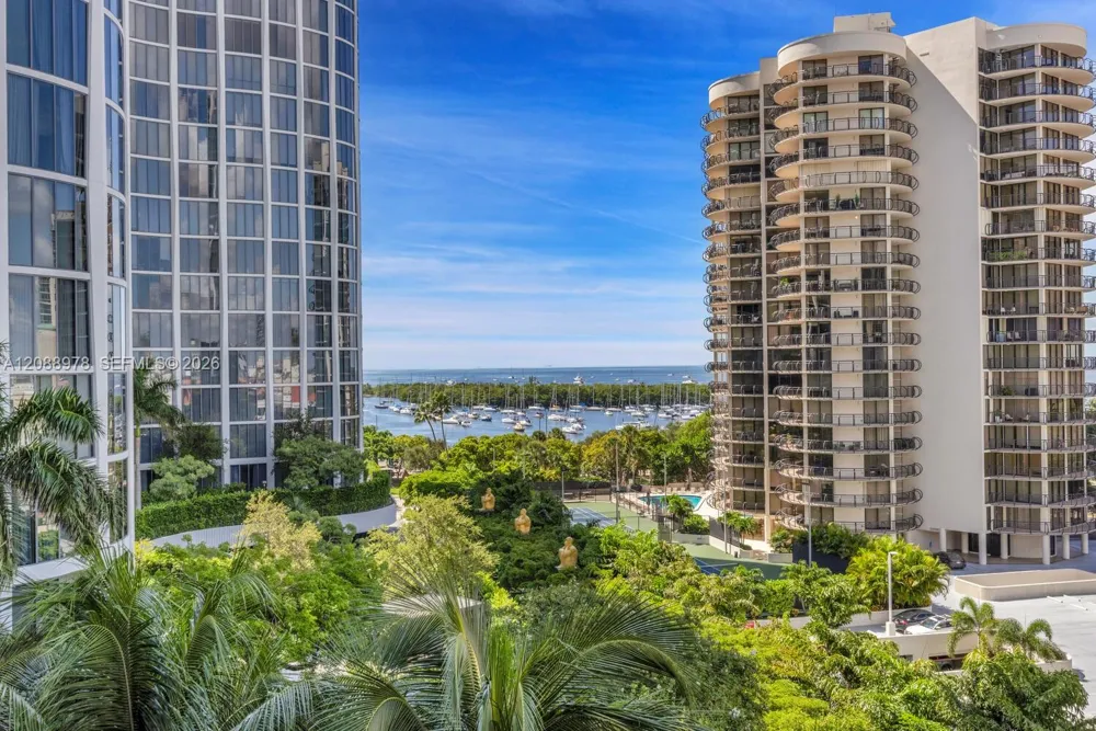 2831 S Bayshore Dr #702 Miami, FL 33133