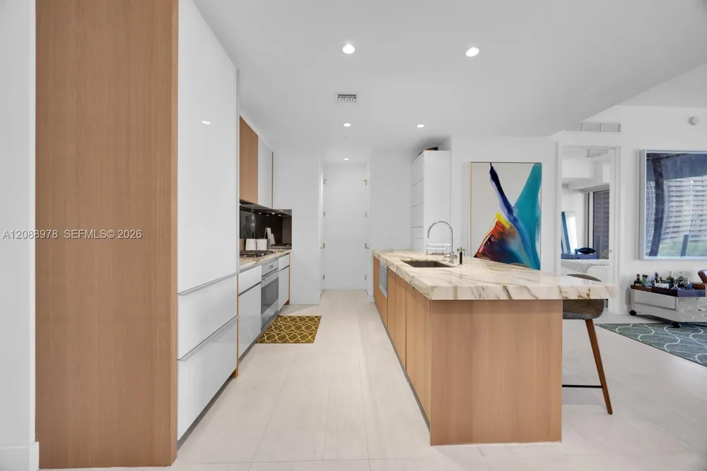 2831 S Bayshore Dr #702 Miami, FL 33133