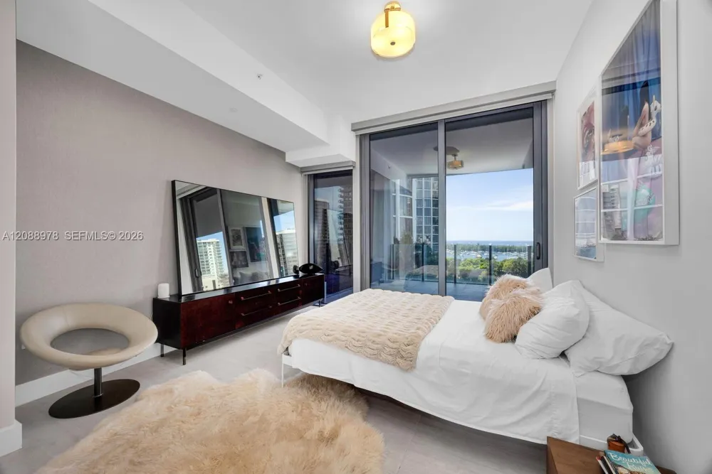 2831 S Bayshore Dr #702 Miami, FL 33133