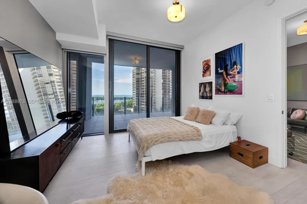 2831 S Bayshore Dr #702 Miami, FL 33133
