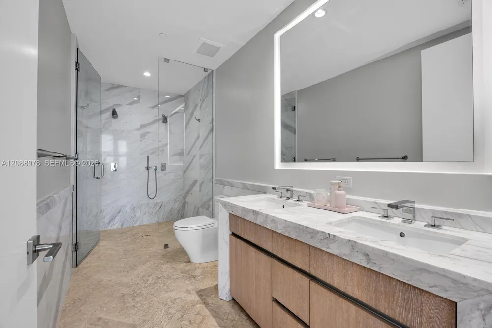 2831 S Bayshore Dr #702 Miami, FL 33133
