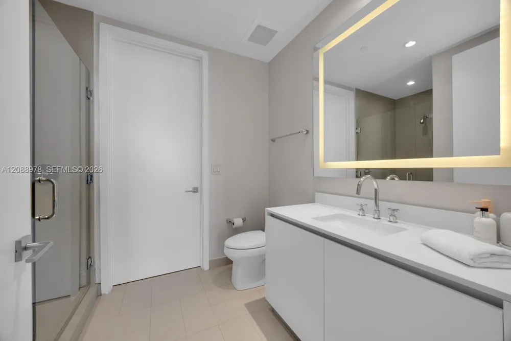 2831 S Bayshore Dr #702 Miami, FL 33133