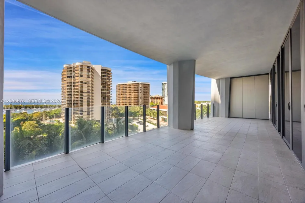 2831 S Bayshore Dr #702 Miami, FL 33133