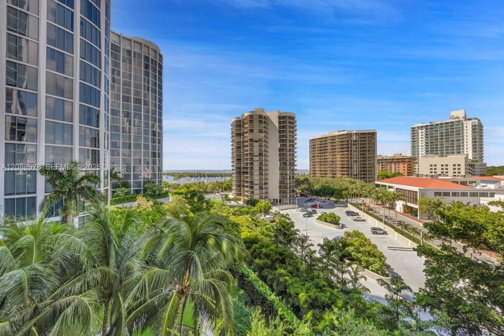 2831 S Bayshore Dr #702 Miami, FL 33133