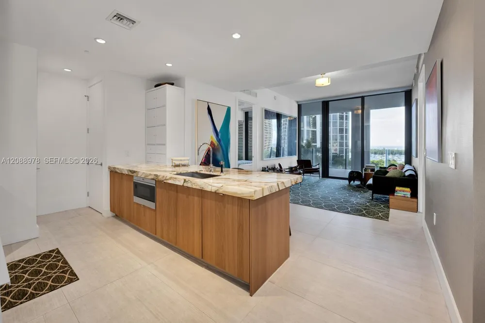 2831 S Bayshore Dr #702 Miami, FL 33133