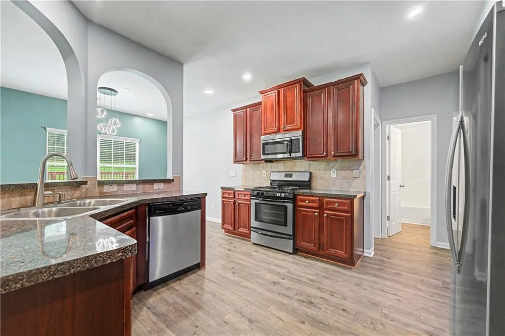 3719 Big Horn Court Ellenwood, GA 30294