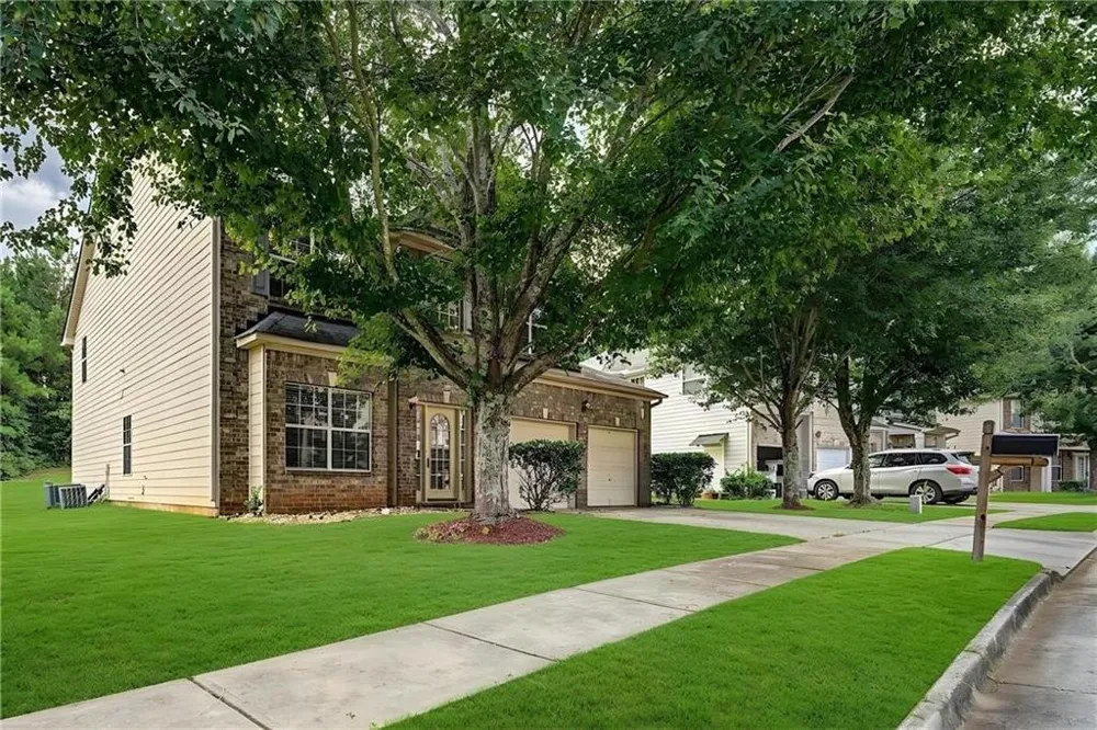 3719 Big Horn Court Ellenwood, GA 30294