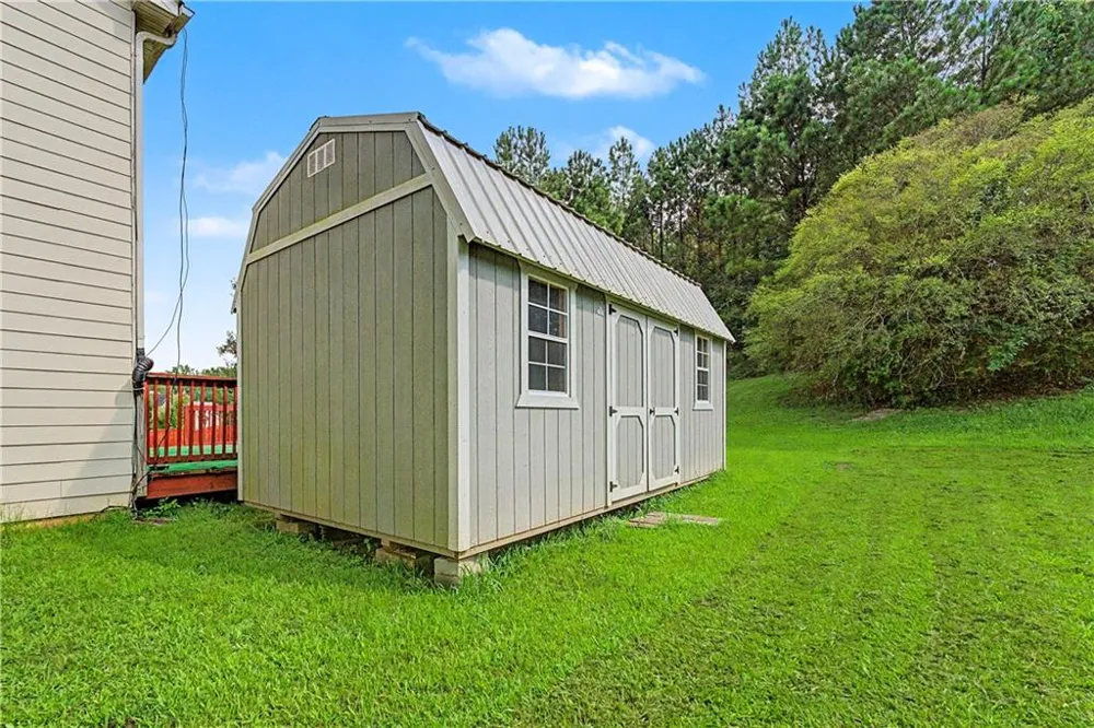 3719 Big Horn Court Ellenwood, GA 30294