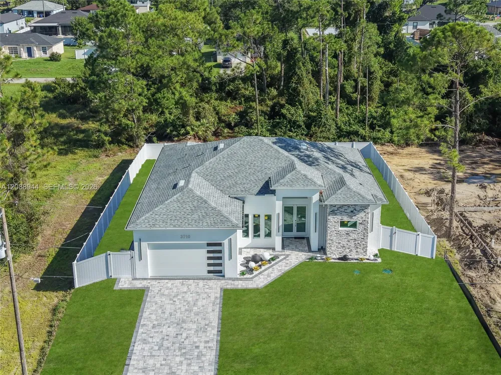 3710 SW 6th St Lehigh Acres, FL 33976