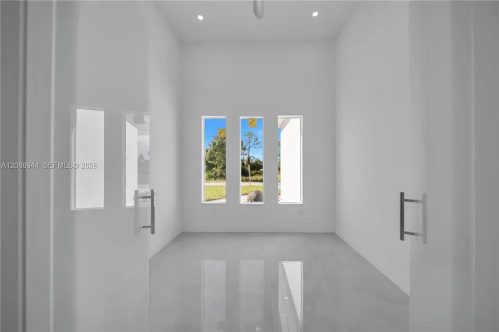 3710 SW 6th St Lehigh Acres, FL 33976