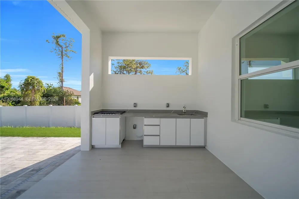3710 SW 6th St Lehigh Acres, FL 33976