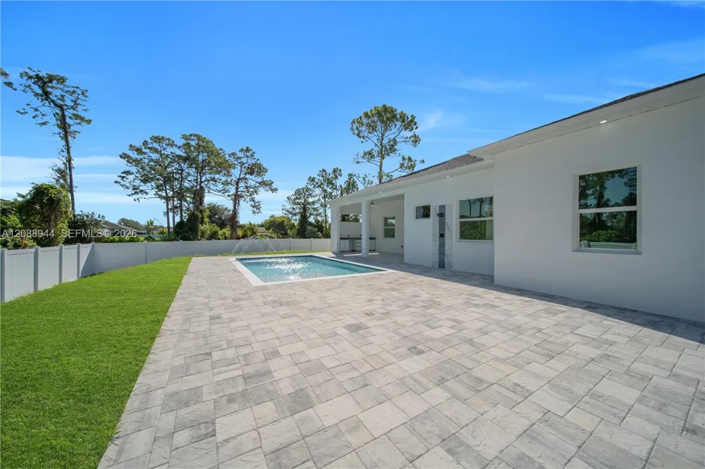 3710 SW 6th St Lehigh Acres, FL 33976
