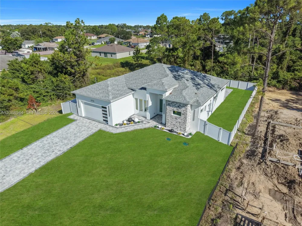 3710 SW 6th St Lehigh Acres, FL 33976