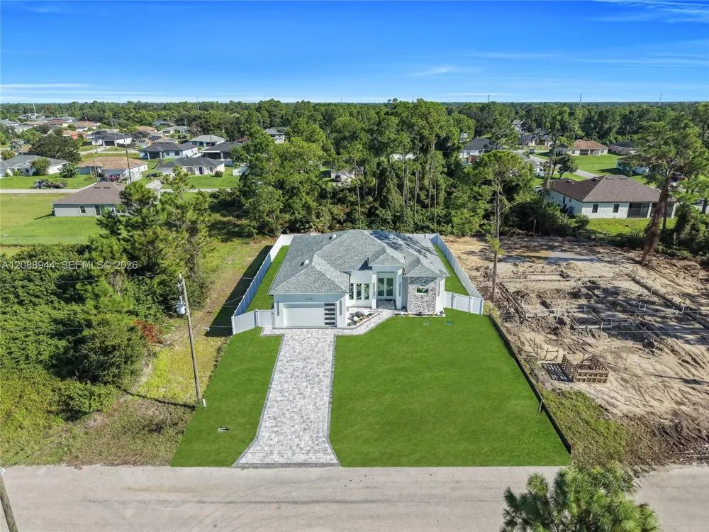 3710 SW 6th St Lehigh Acres, FL 33976