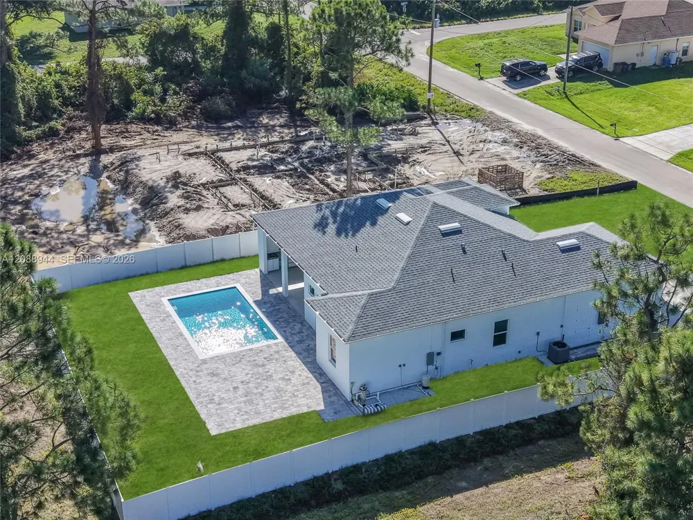 3710 SW 6th St Lehigh Acres, FL 33976