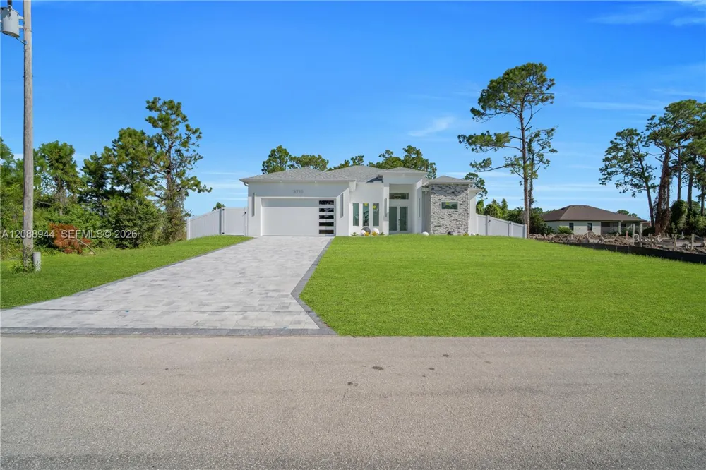 3710 SW 6th St Lehigh Acres, FL 33976