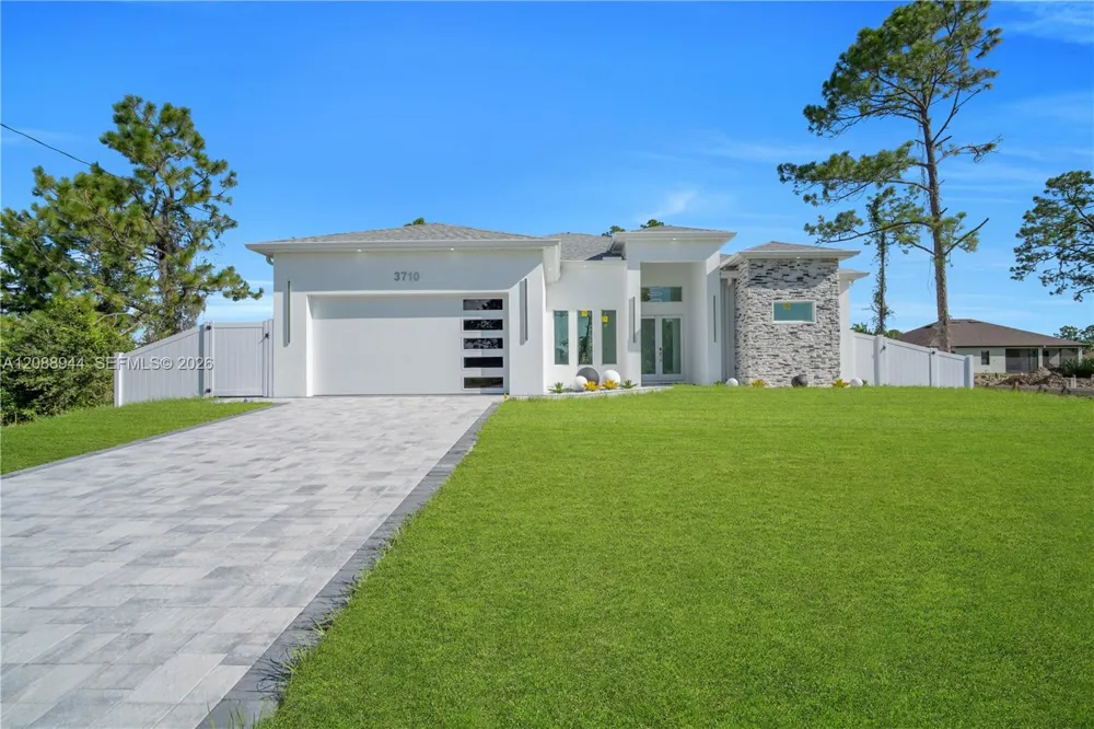 3710 SW 6th St Lehigh Acres, FL 33976